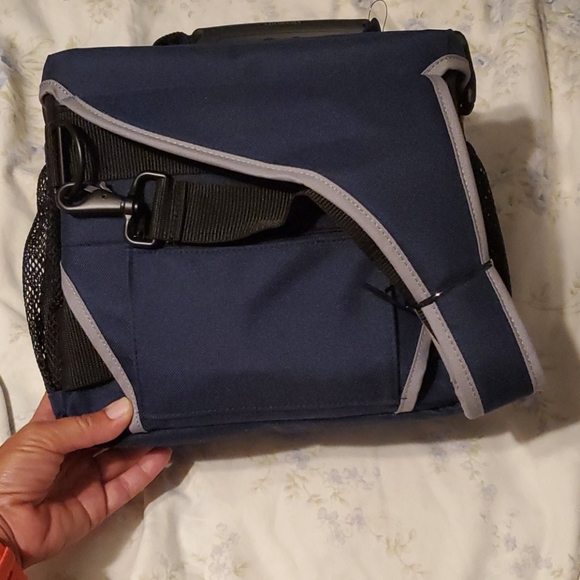 NWT Adorama Slinger Crossbody Camera Bag - Picture 4 of 7